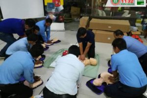 28 ม.ค.63 ให้ความรู้เรื่องการช่วยเหลือเบื้องต้น CPR และการปฐมพยาบาลเบื้องต้น